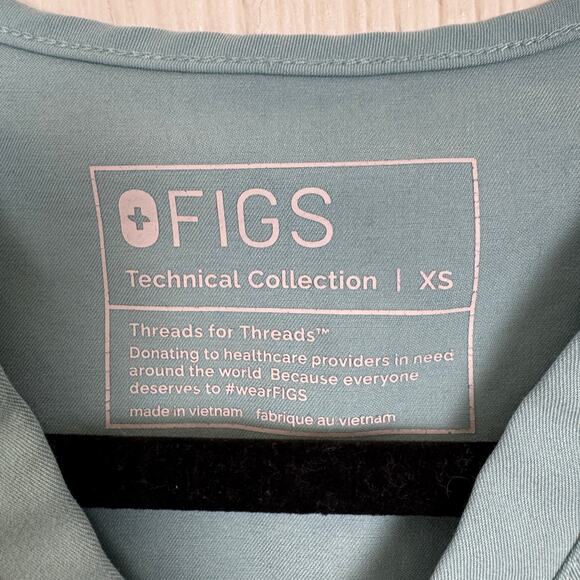 FIGS Catarina One Pocket Scrub Top in Seaglass Size XS Medical Hospital 3017 - Picture 5 of 8